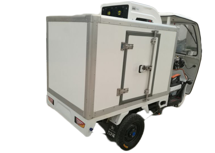 Dreirad-Motordreirad-Kühlbox mit geschlossenen GFK- / GFK-isolierten Sandwichplatten-Kits und Kühleinheiten