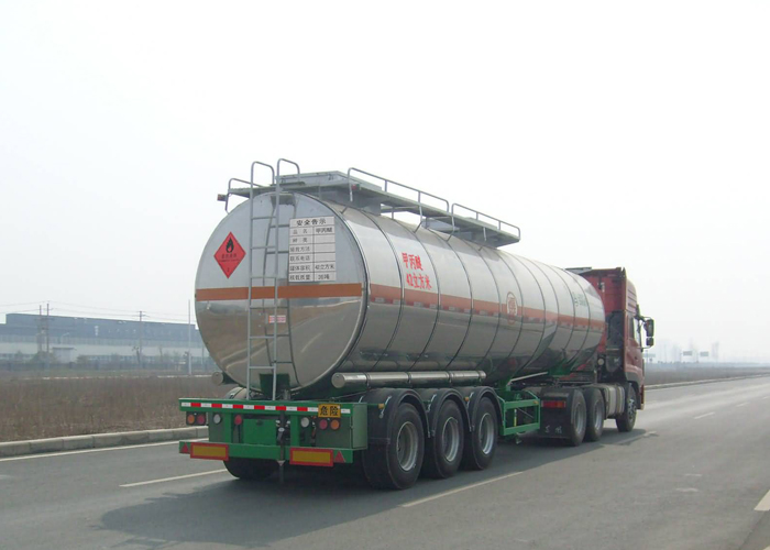 43500L isolierter Kohlenstoffstahl-Behälter-halb Anhänger mit 3 Achsen für Palmöl