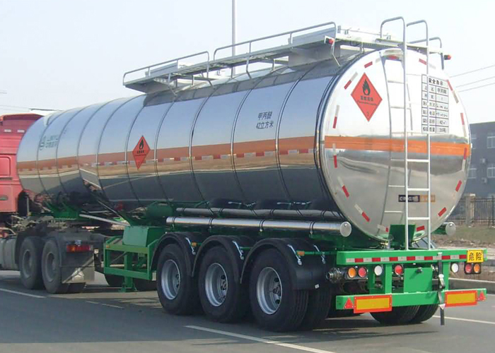 43500L isolierter Kohlenstoffstahl-Behälter-halb Anhänger mit 3 Achsen für Palmöl